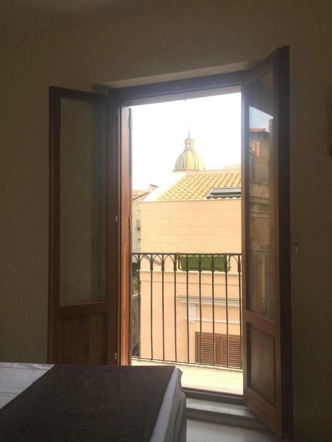 Mix Apartment Palermo Exteriör bild